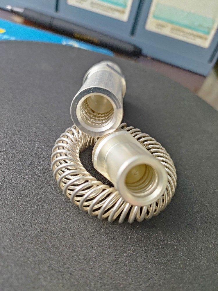 How to use the spring contact finger